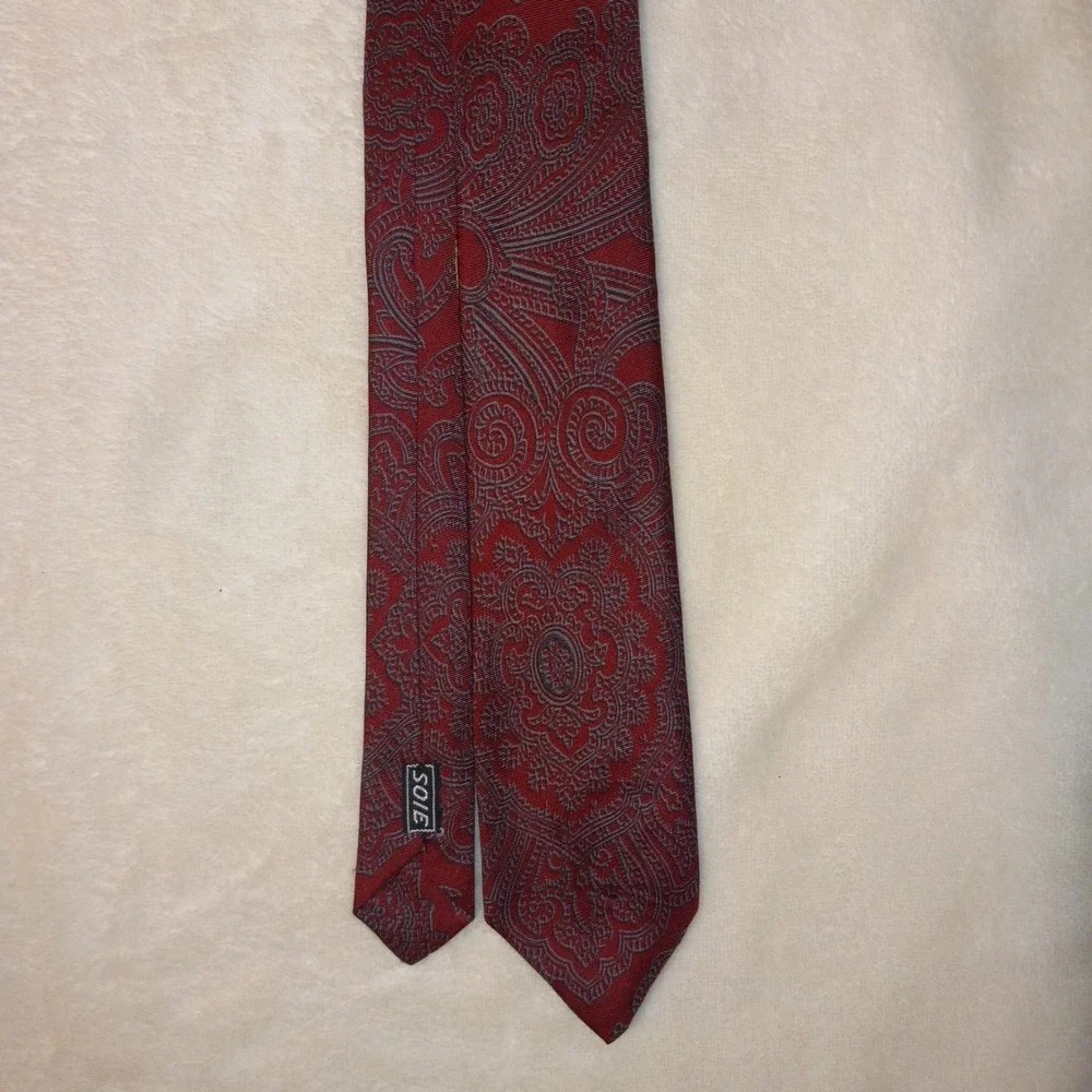 VTG Miller & Rhoads Silk Skinny Tie PAISLEY RED SOIE CHAMPS ELYSEES